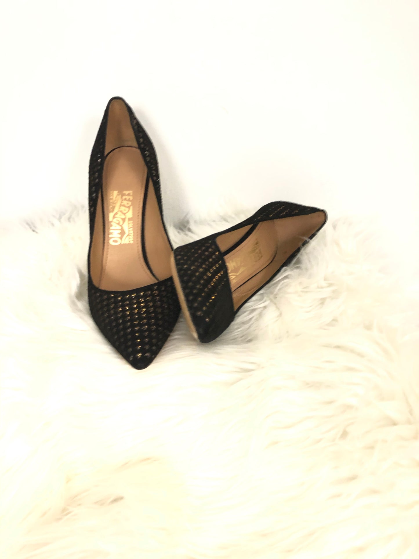 Ferragamo Suede Pumps 7.5